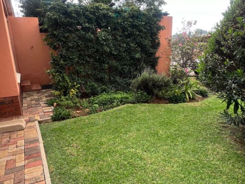 Cozy Cluster with Garden & Built-in Braai!" - Photo 10