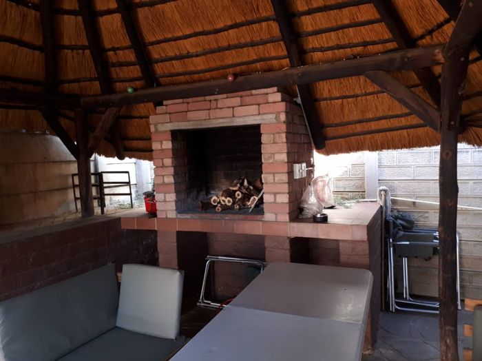 Property #2404052, Townhouse Pending Sale in Kleine Kuppe