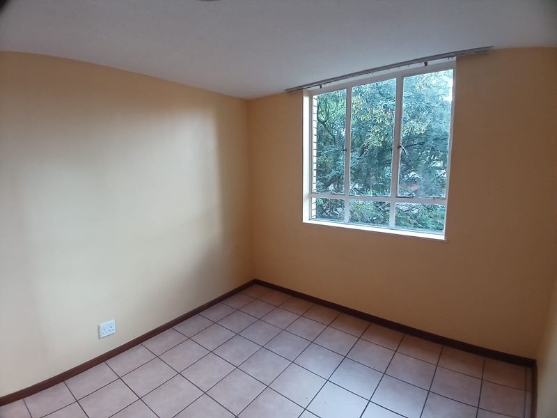 2 Bedroom to rent in Hatfield - Photo 6
