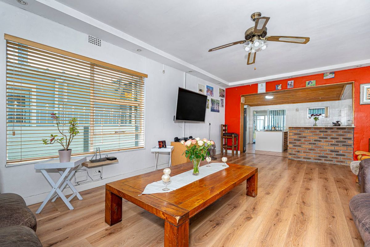 Comfortable 3 bedroomed home in Ottery - Photo 4