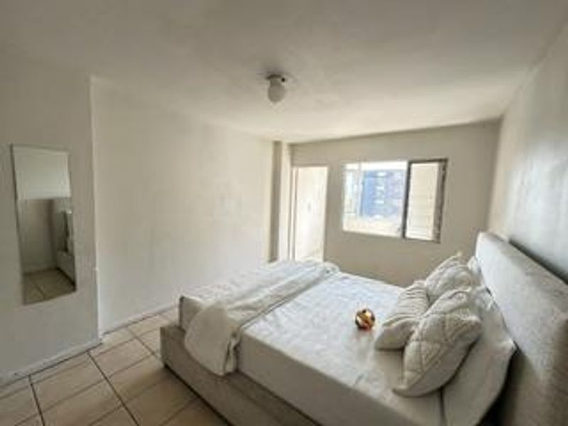 Spacious 2.5-Bed Apartment in Sunnyside – Ideal Location! - Photo 8