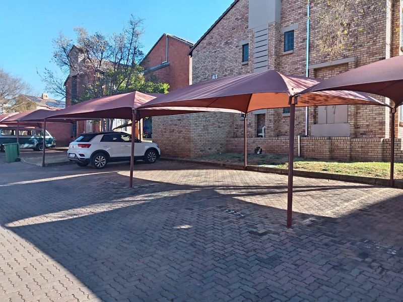 2 Bedroom Apartment/Flat For Sale in Karenpark - Photo 2