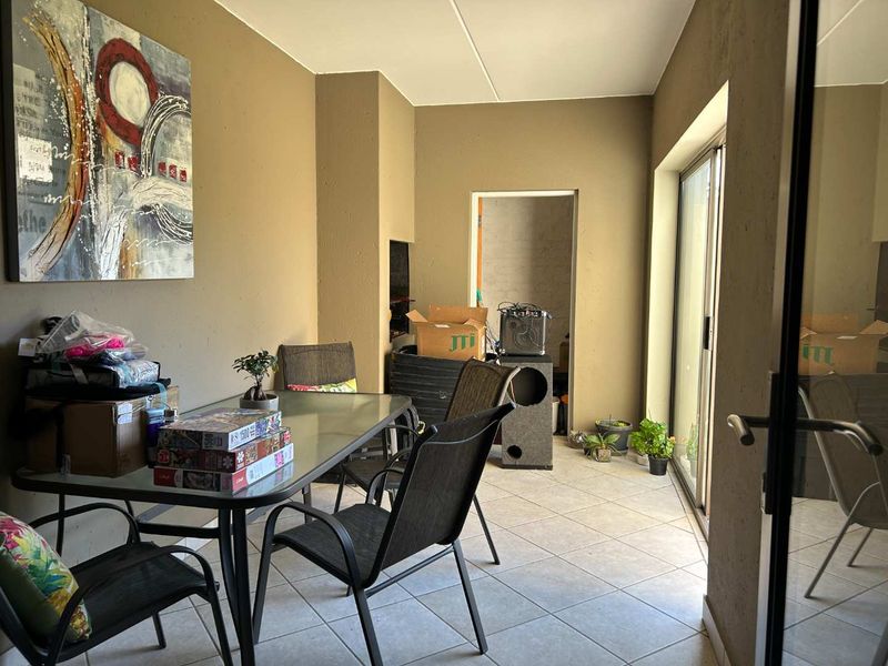 **Charming Ground Floor Unit Available June 1, 2026** - Photo 3