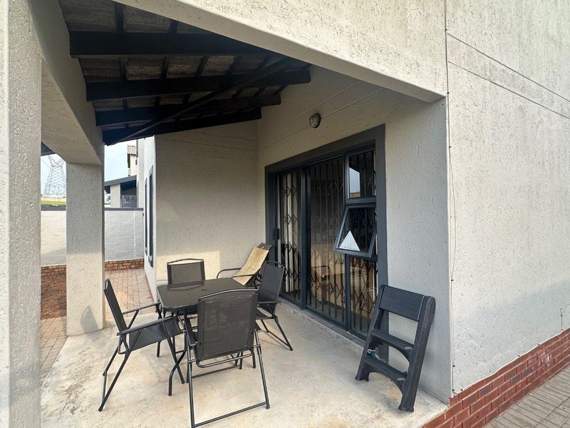 The “wow” factor is in place when you drive into the Waterberg Fields Estate! - Photo 6