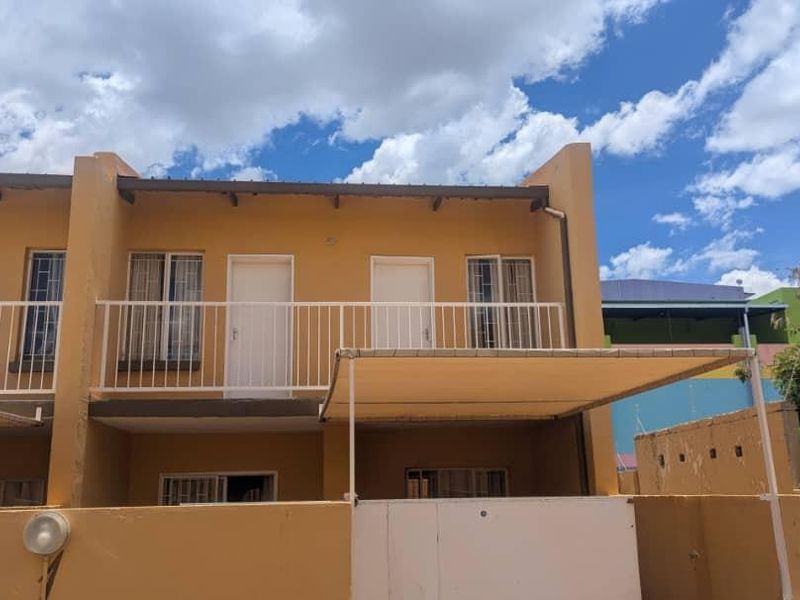 NEAT 2 BEDROOM TOWNHOUSE FOR SALE KHOMASDAL - Photo 2