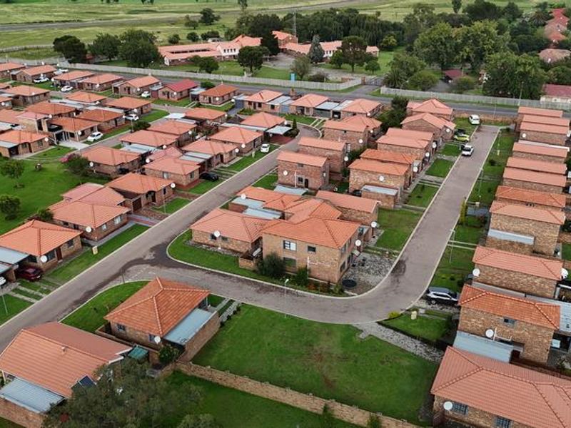 41 SERVICED ERVEN FOR DEVELOPMENT - Photo 6