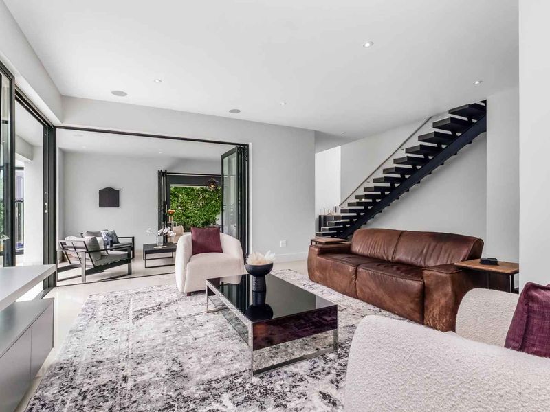 A STRIKING AND SOPHISTICATED MODERN CONTEMPORARY MASTERPIECE, IN A SOUGHT AFTER QUIET AND SERENE ESTATE - Photo 10