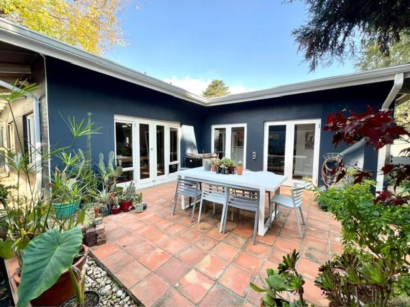 GORGEOUS 3 BEDROOM HOUSE TO RENT IN PARKTOWN NORTH - Photo 1