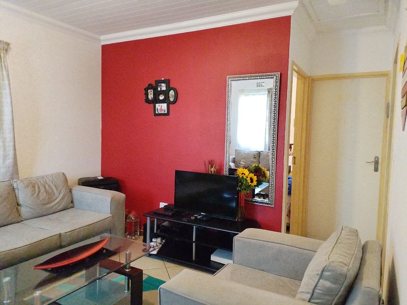 Unfurnished 2-Bedroom House in Eersterivier South To Rent - Photo 6