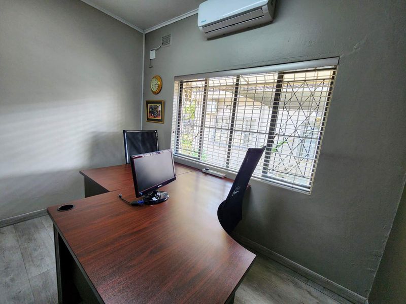 The Riviera Utility Campus - Photo 10