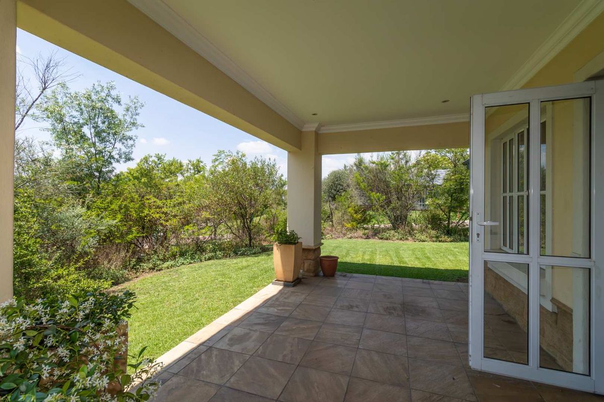 Gracious and Spacious 50+ Living in Waterfall Valley Mature Lifestyle Estate - Photo 2