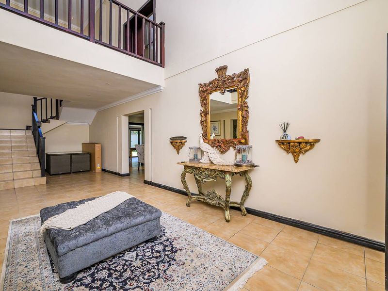 Ultra-Modern 4 Bedroom Luxury Home for Sale – Umhlanga Central - Photo 7