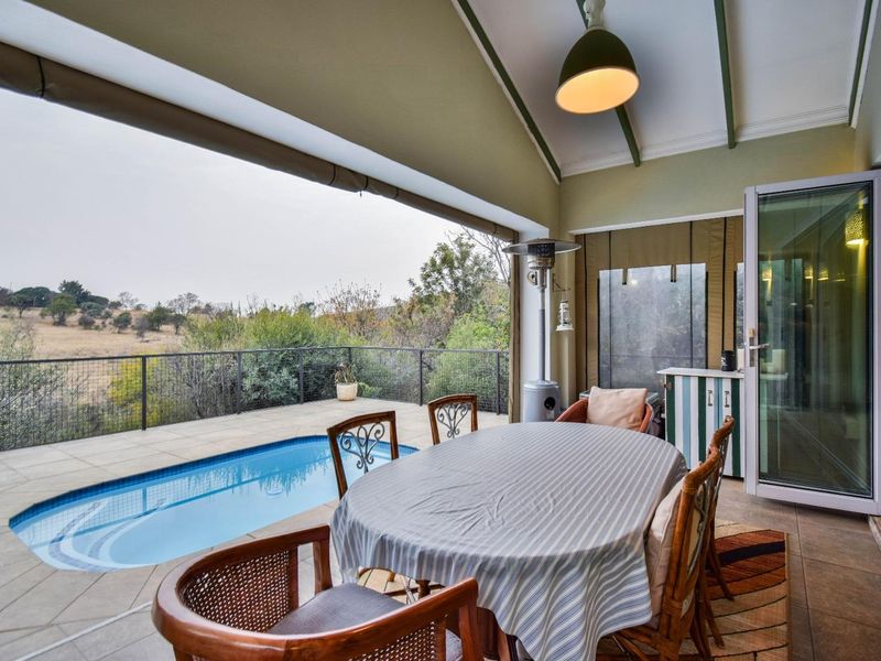 Unique and Bespoke Home with uninterrupted views. - Photo 9