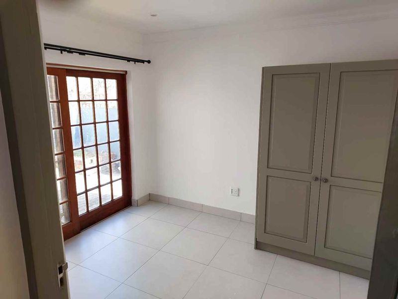 2 BEDROOM COTTAGE TO RENT NEAR BEVERLEY GARDENS - Photo 6