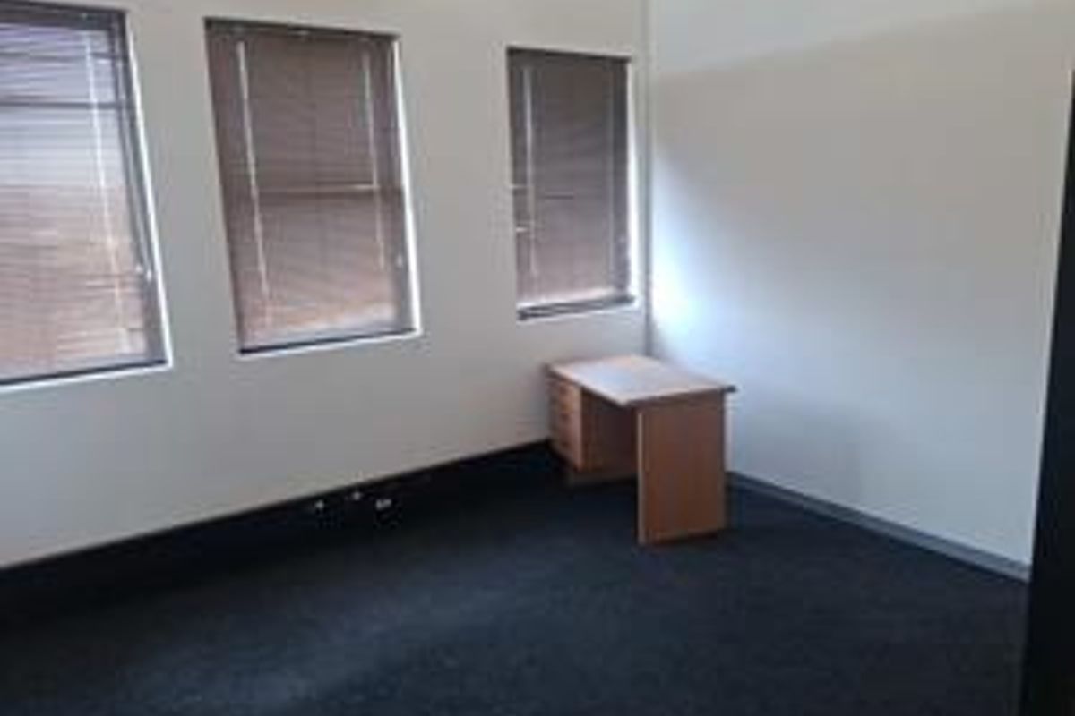 Offices To Let - Photo 3