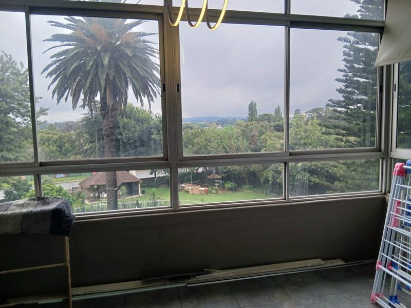 Fourth Floor Apartment with views for sale - Photo 6