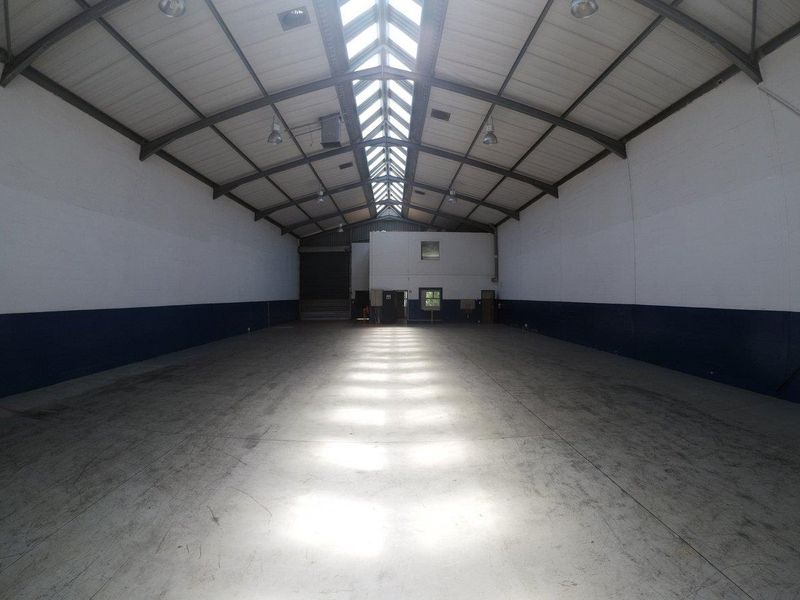 507m2 Warehouse Rented in Montague Gardens - Photo 2