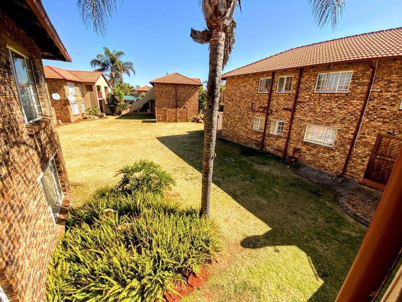 Prestigious & Secure Suburb - Photo 3