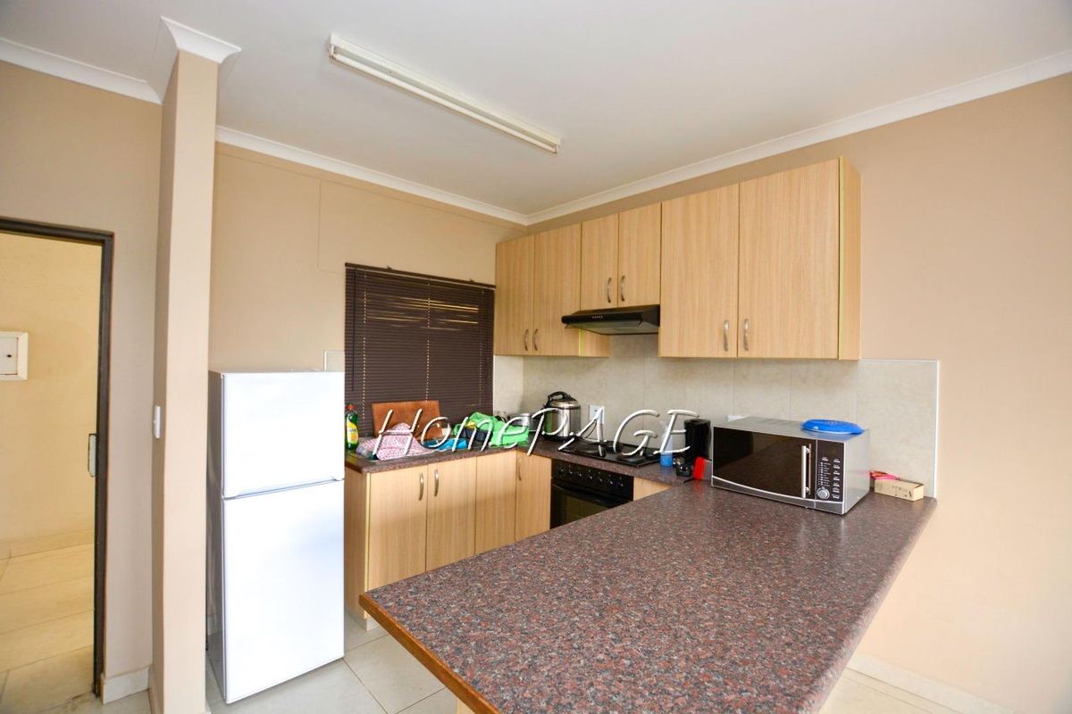 Hermes, Walvis Bay:  Apartment in Edelweiss Heights is for sale - Photo 2