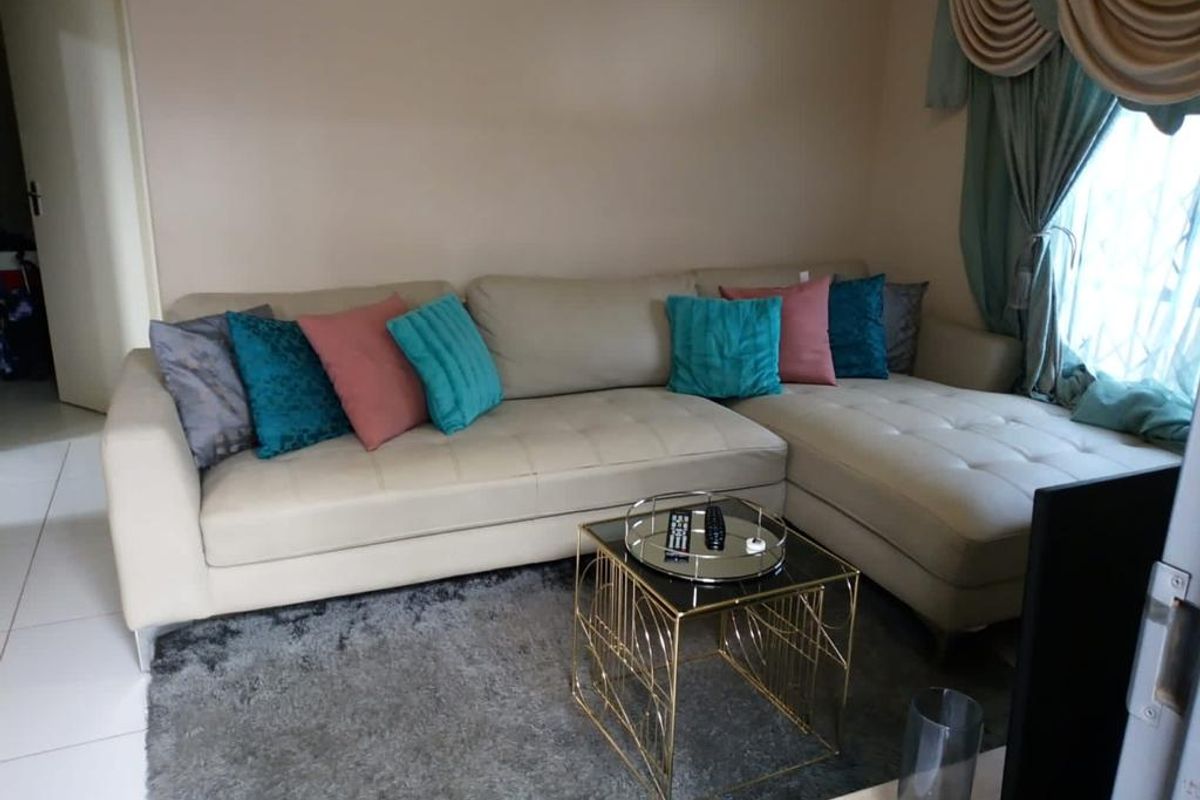Riverside View Home - R 850 000! - Photo 5
