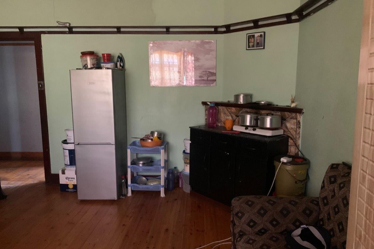 **Charming 3/4 Bedroom Family Home in Prime Location – A Must-See Investment Opportunity - Photo 5