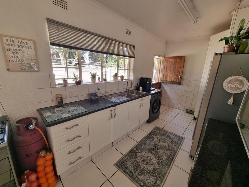 Ideal Family Home: Spacious & Move-In Ready! - Photo 3