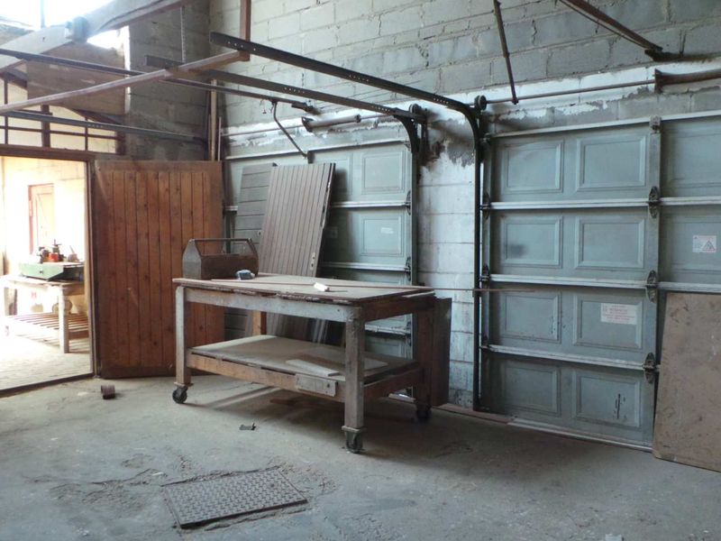 Light Industrial workshop with offices and flat at Industrial 1 - Photo 2