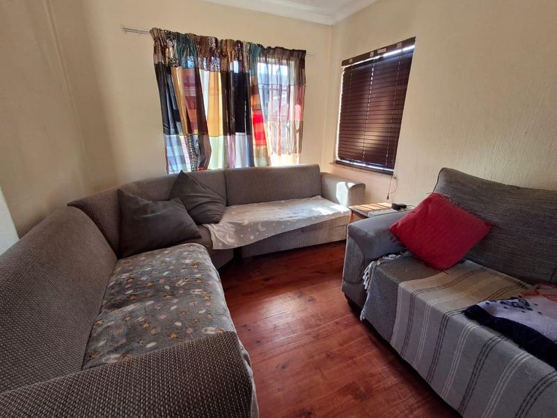 Spacious simplex in sought after complex - Photo 8