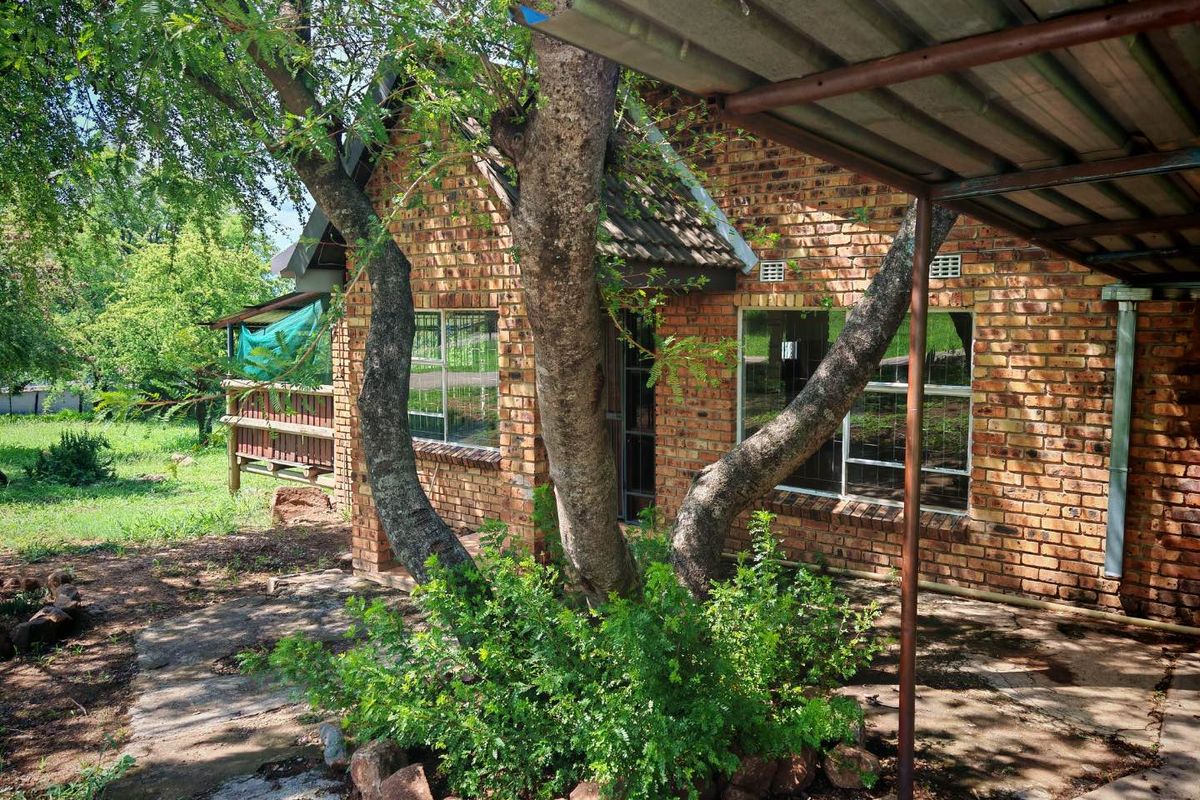 Dual Home Property For Sale With Workshop - Photo 2