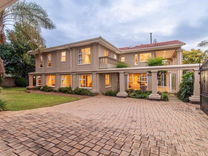 Spectacular 5 Bed, 5 Bath House in Sought after area in Sandon - Photo 3