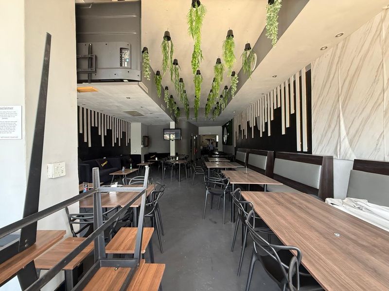 Prime Restaurant Space Available in Vibrant Greenside - Photo 3