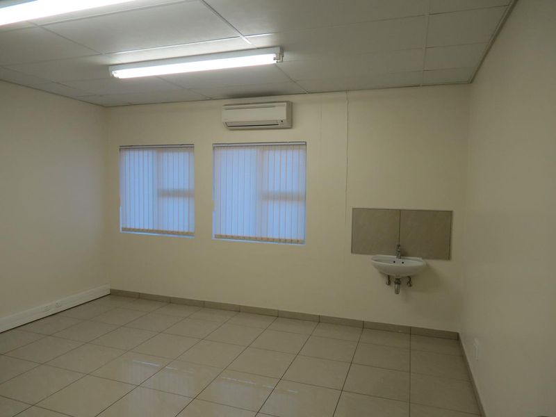 Medical Unit To Let Omuramba - Photo 9