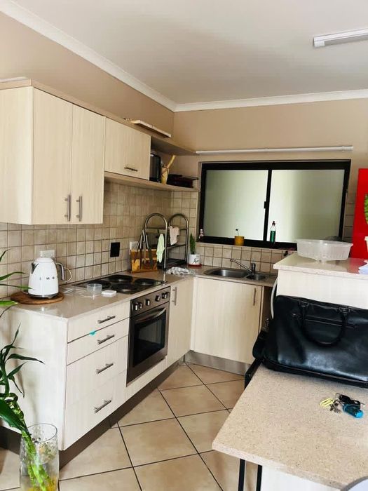 Property #2469055, Apartment Pending Sale in Klein Windhoek