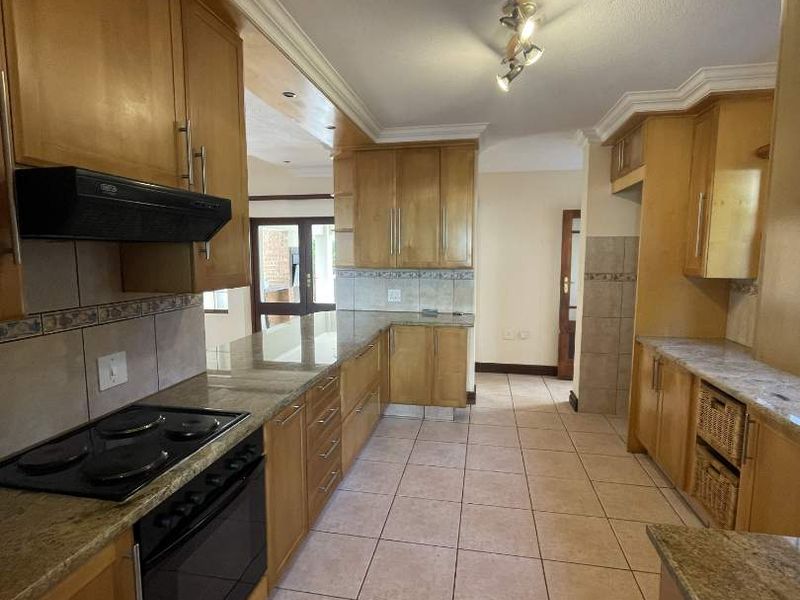 Sole Mandate   Deposit R 27 000.00 - Photo 10