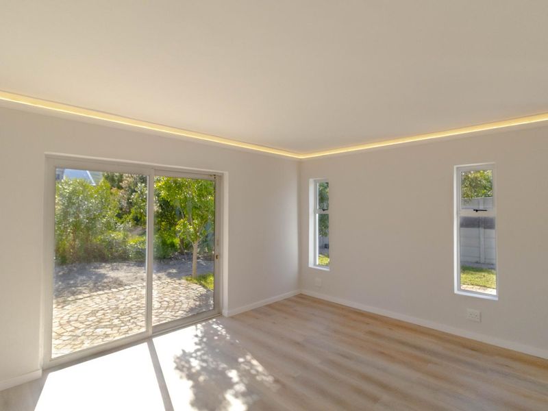 Where Mountain Views Meet Modern Family Living - Photo 8