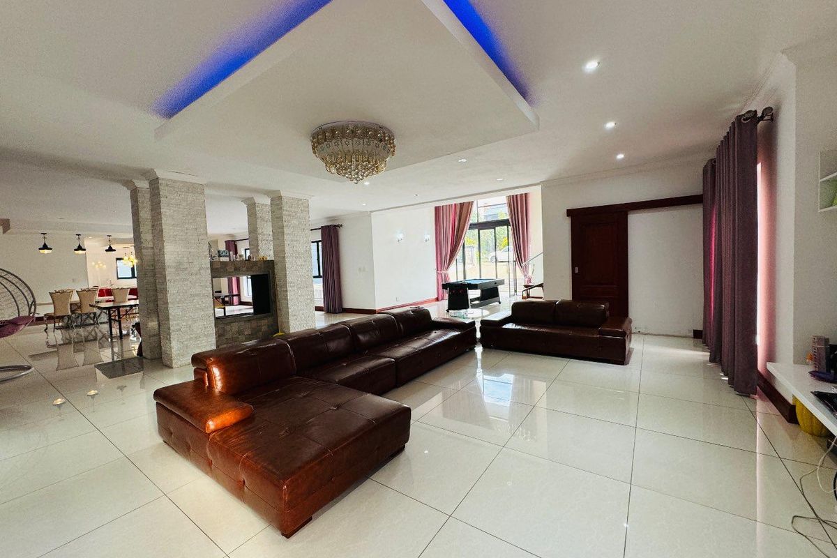Five Bedroom Home For Sale In Waterfall Country Estate - Photo 5