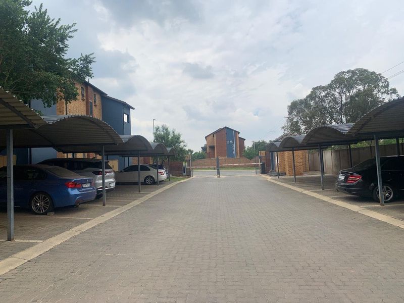 Secure Living: 2-Bedroom Apartment Close to Amenities - Photo 7