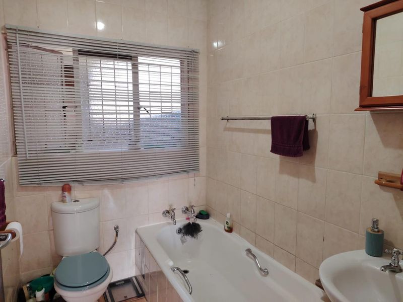 Stunning 3 bedroom townhouse - Photo 8