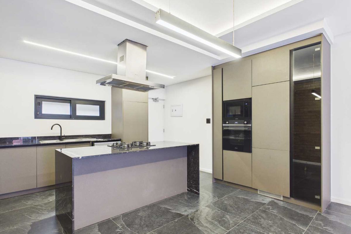 Modern Living In The Heart Of Fourways - Photo 2