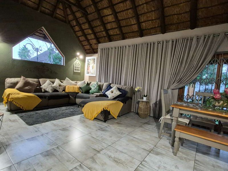 Exquisite Modern family home with Exceptional entertainment space in a small secure Complex - Photo 5