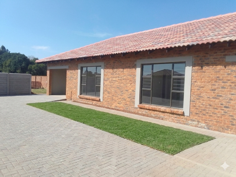 New Modern Secure Face-brick townhouse in the peaceful area of Riversdale - Photo 1