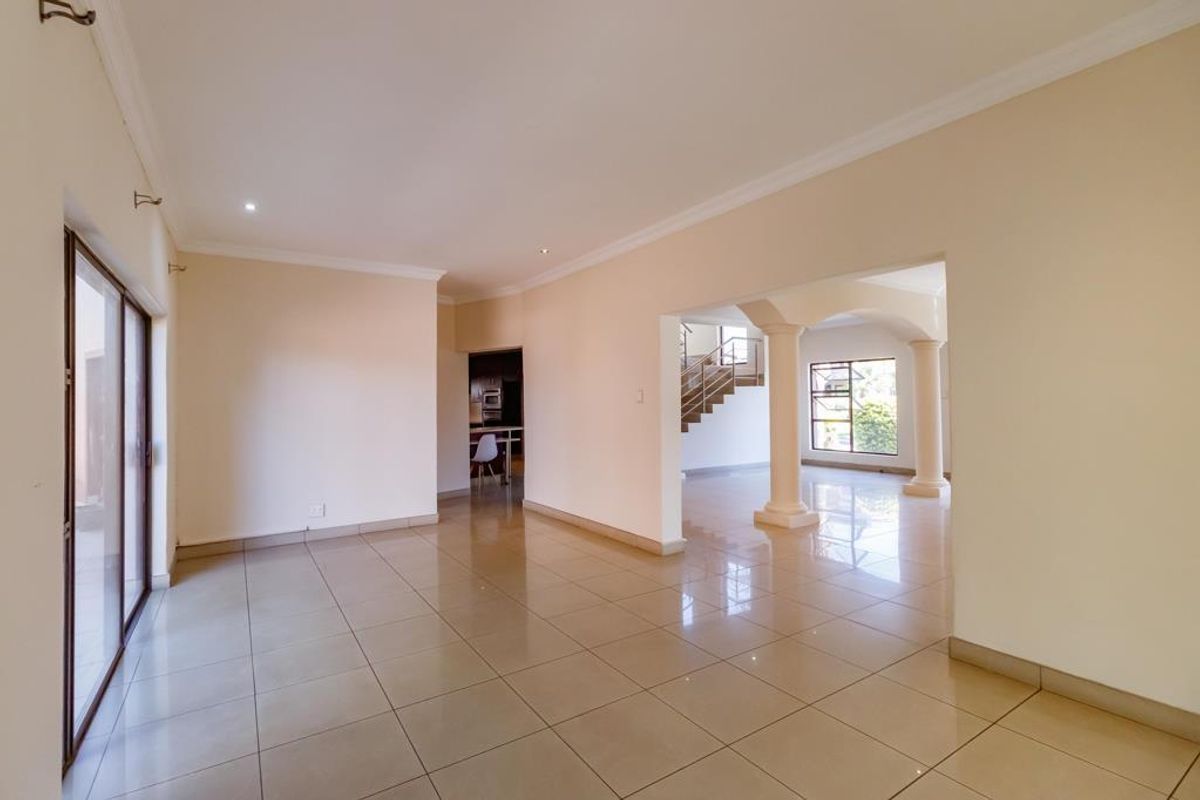 5 Bedroom Family Home to Rent in Valley View Estate, Centurion - Photo 3