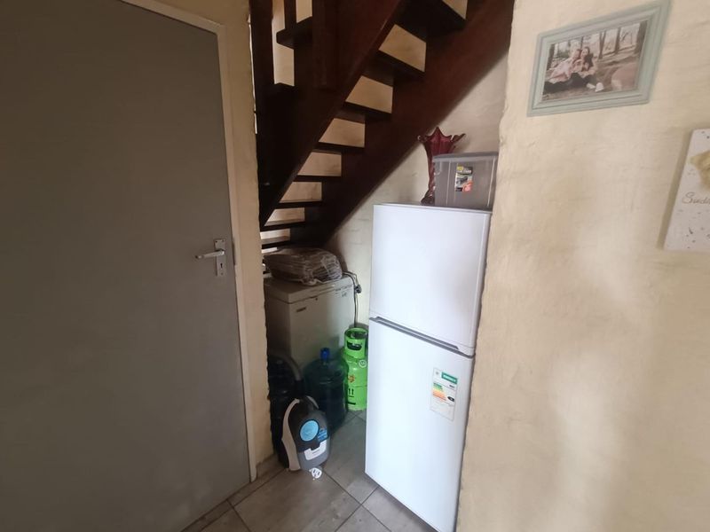 Lovely Unit for Sale in Hennopspark - Photo 9