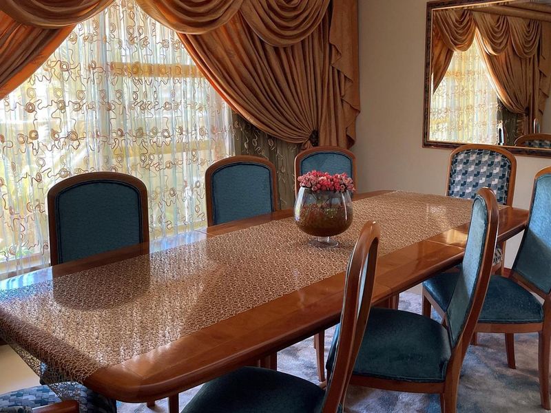 6 BEDROOM HOUSE IN A SECURE ESTATE - Photo 3