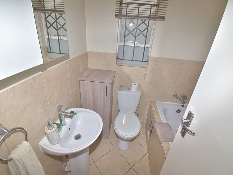 Charming 2-Bedroom Home – Perfect for First-Time Buyers - Photo 10