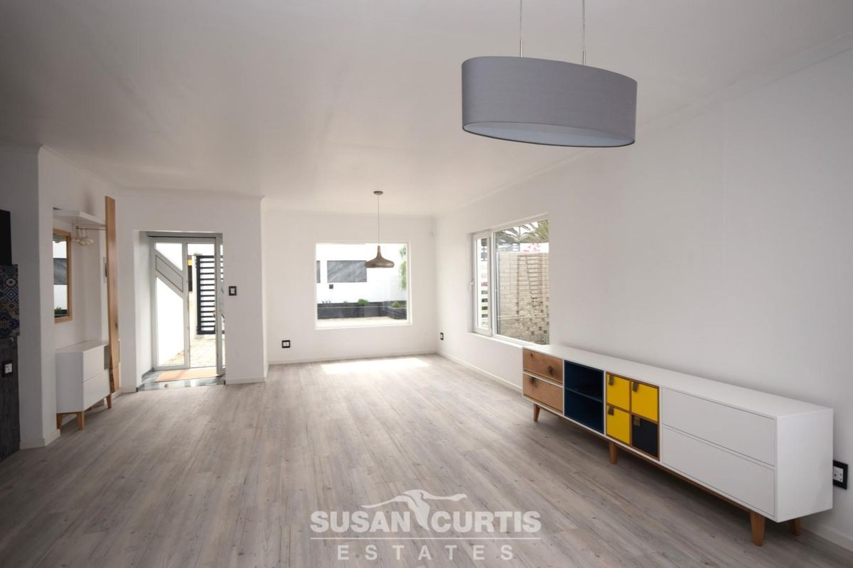 3 BEDROOM HOUSE WITH SPACIOUS FLAT IN VINETA IS FOR SALE - Photo 2