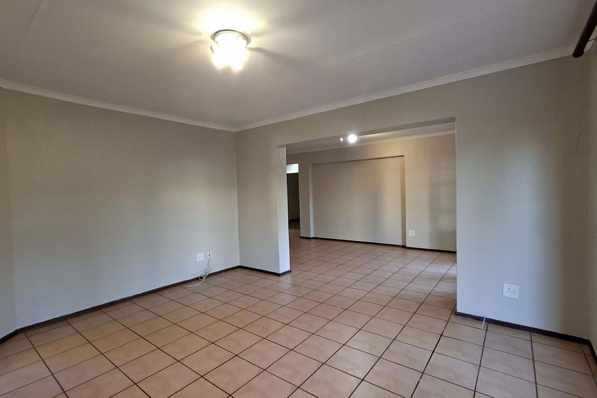 3 Bedroom, 2 bathroom Cluster with Private Pool in Secure Beverley Estate - Photo 5