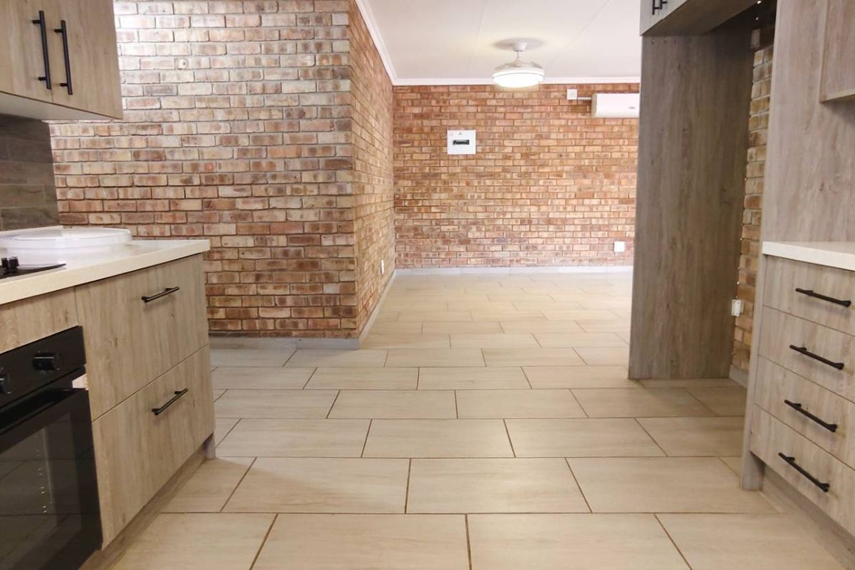 A Captivating Blend of Space, Style, and Comfort Awaits - Photo 5