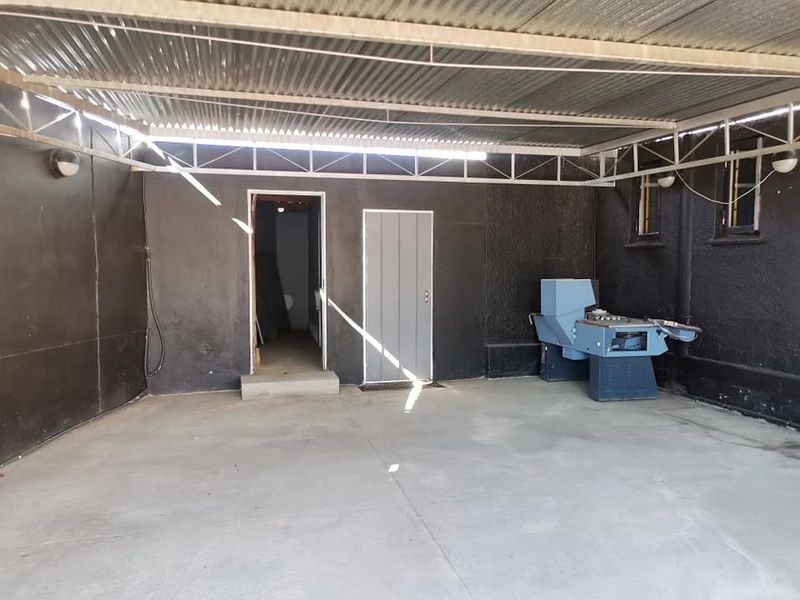 GREAT INVESTMENT CLOSE TO CBD - Photo 2