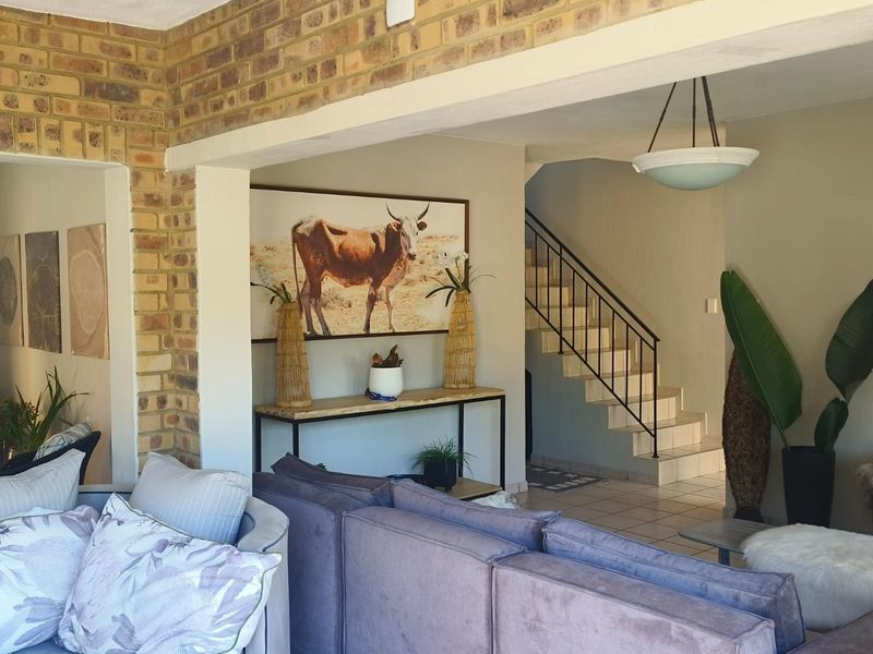 Spacious Family Living in Silver Lakes Golf Estate – Exceptional Value - Photo 9